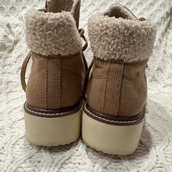 Dr. Scholl's Tan ankle boots with Be Energized Technology - Picture 7 of 10